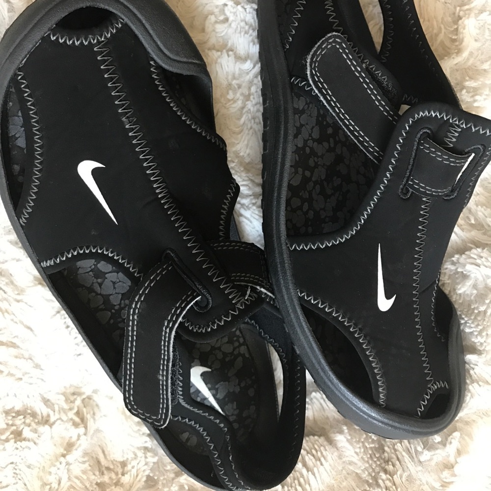 Nike Youth Sz 3y $13
